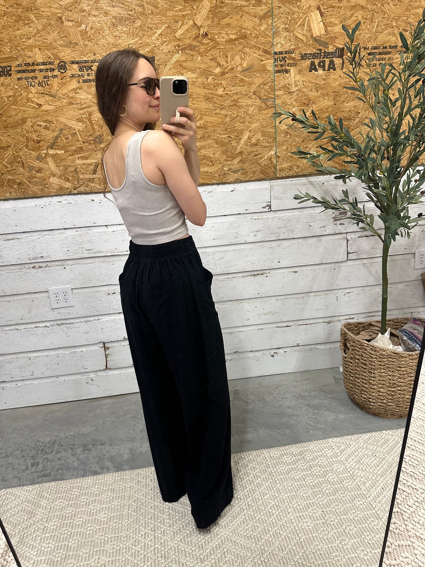 The Linen Blend Everyday Pants in Black